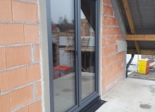 Prawidłowo zamontowane okno balkonowe