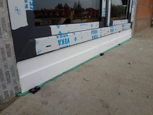 Podparcie okna balkonowego